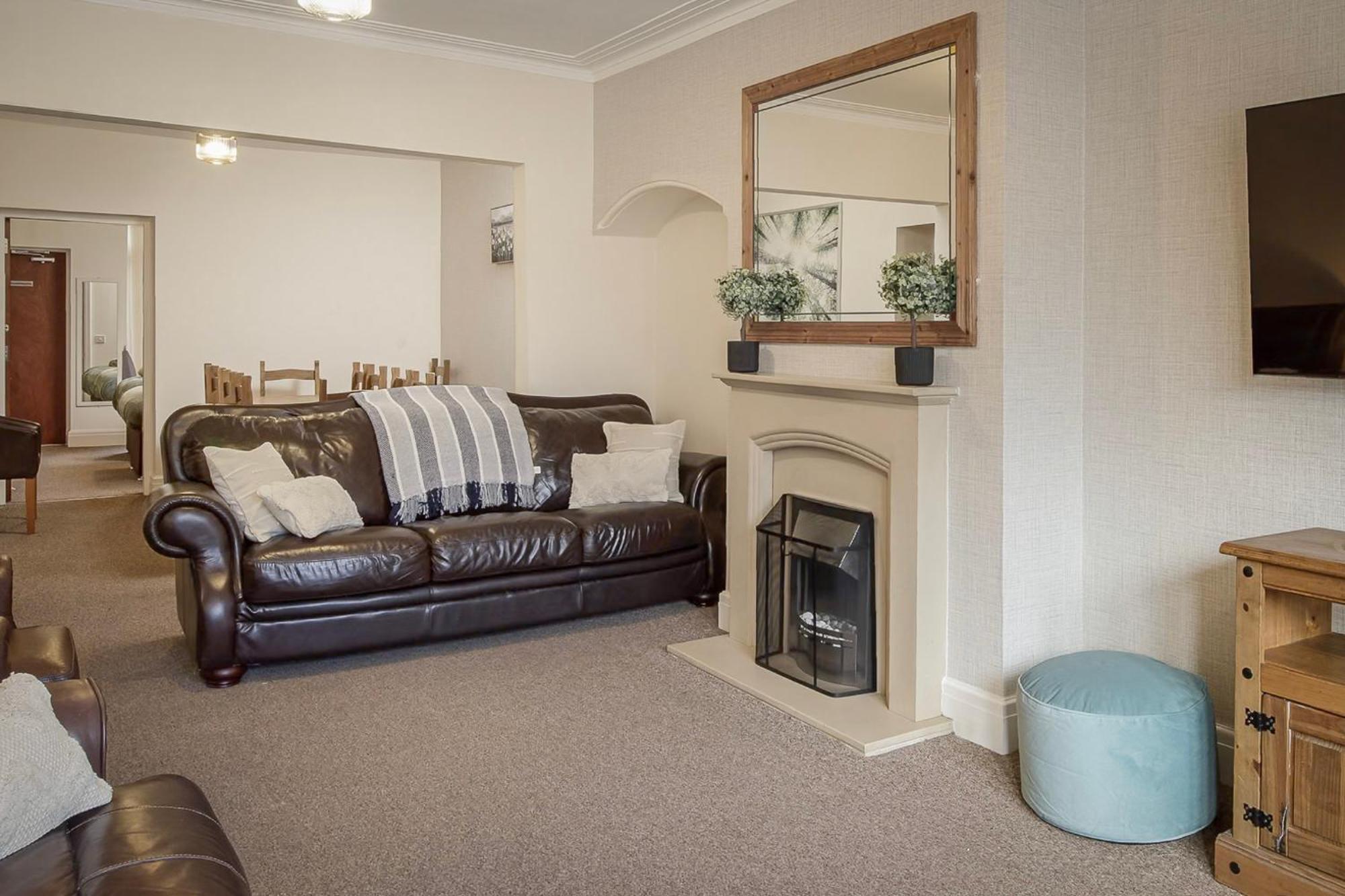 Arnside - Spacious 10-Bedroom Seaside Cottage Blackpool Esterno foto