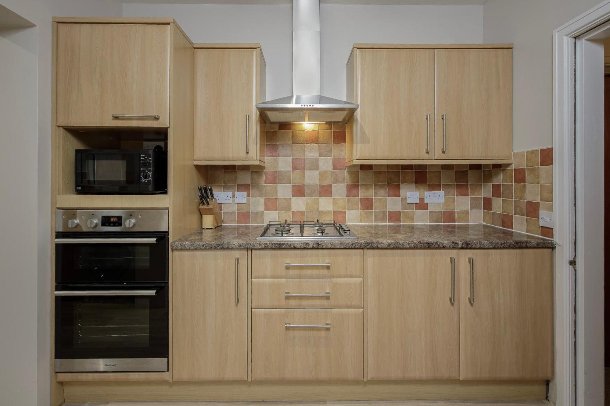 Arnside - Spacious 10-Bedroom Seaside Cottage Blackpool Esterno foto