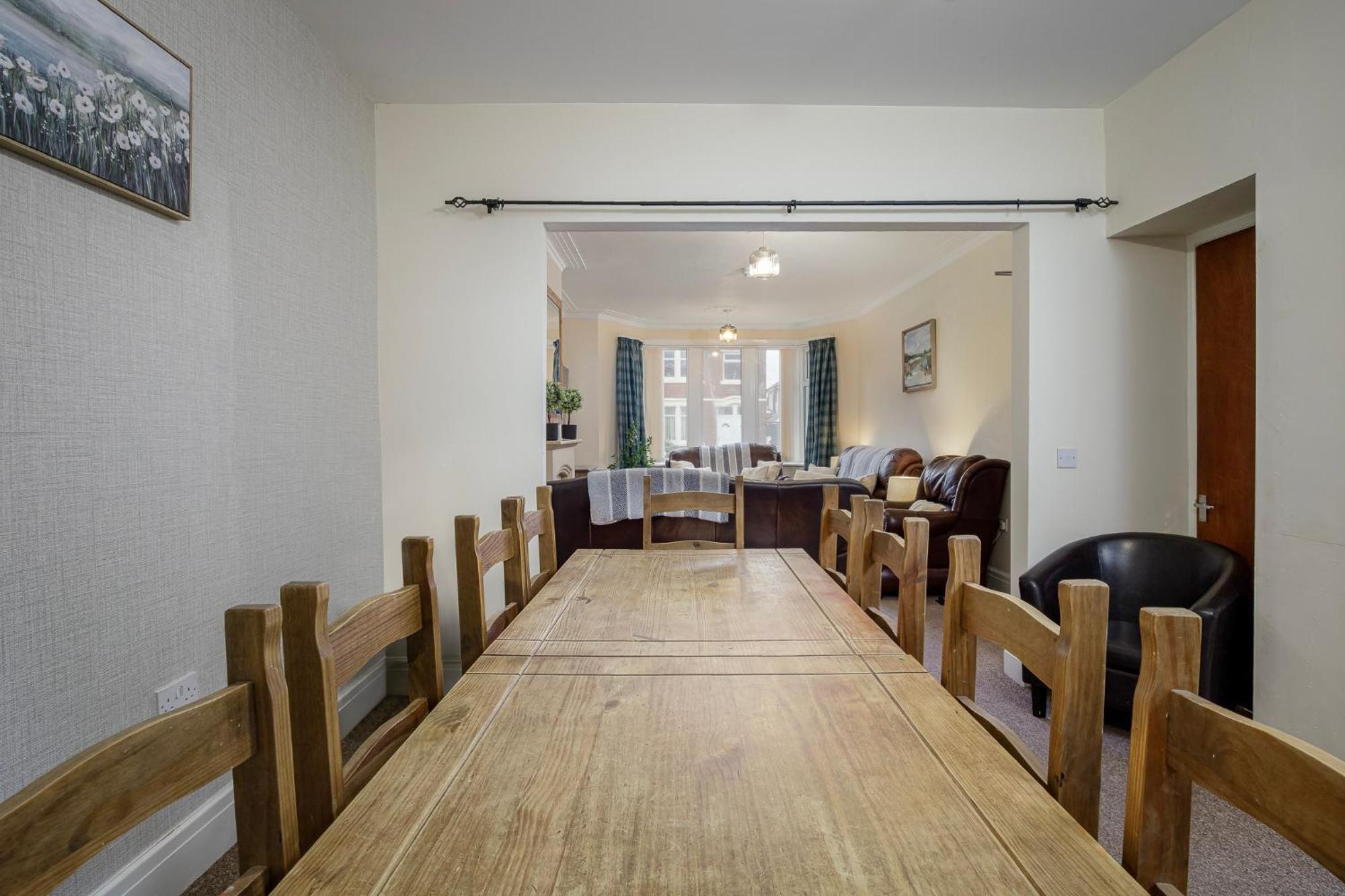 Arnside - Spacious 10-Bedroom Seaside Cottage Blackpool Esterno foto