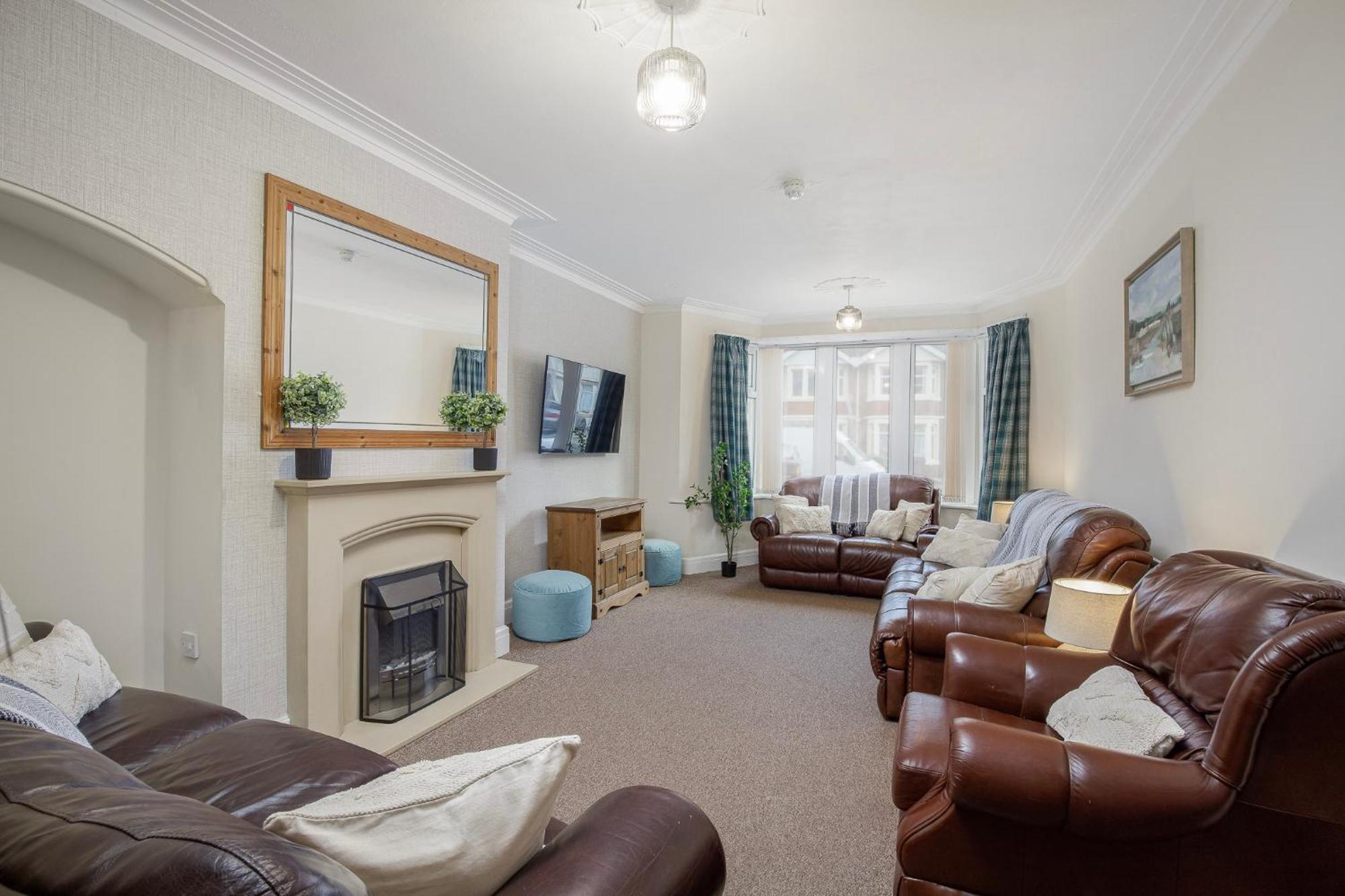 Arnside - Spacious 10-Bedroom Seaside Cottage Blackpool Esterno foto